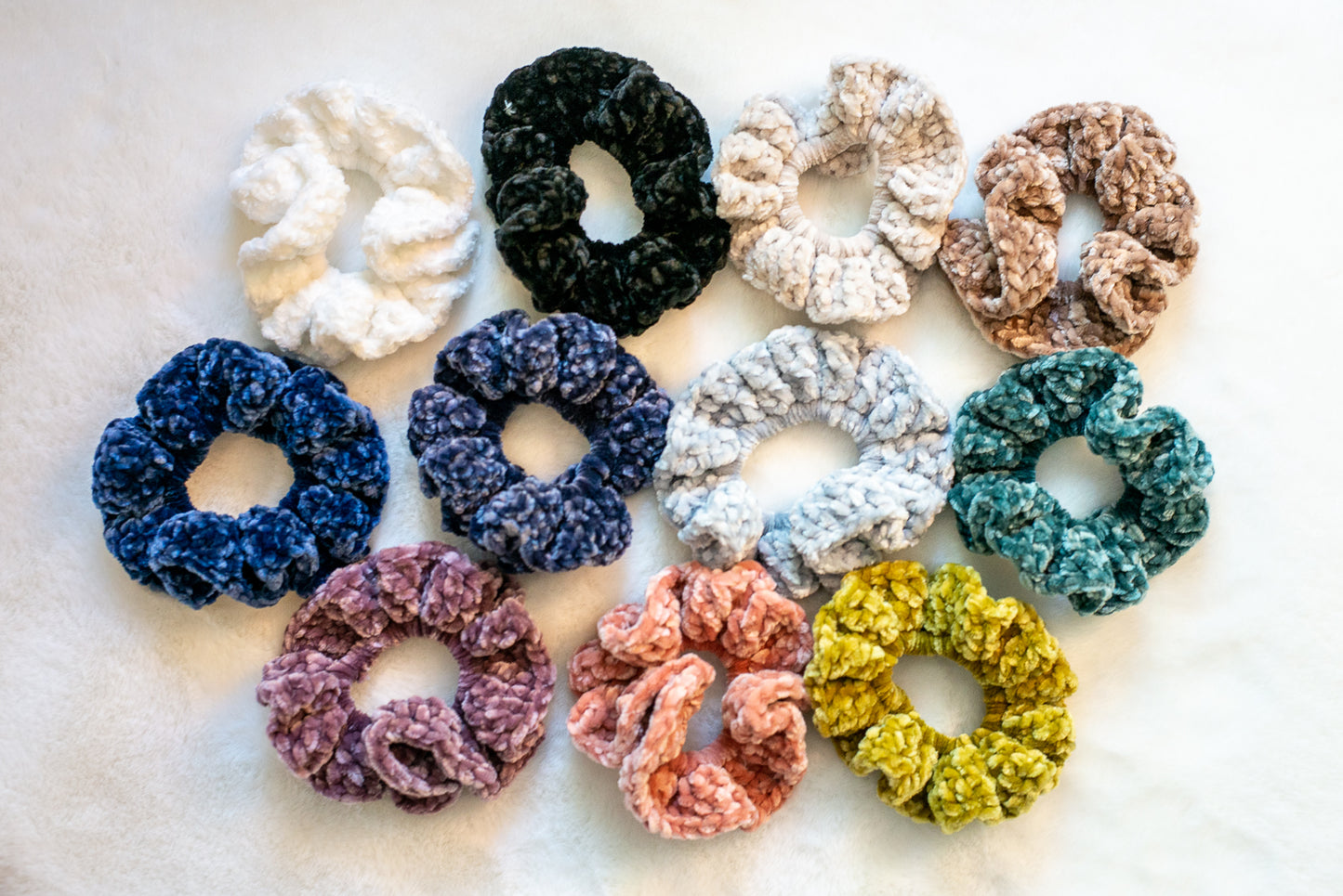Jumbo Velvet Scrunchie