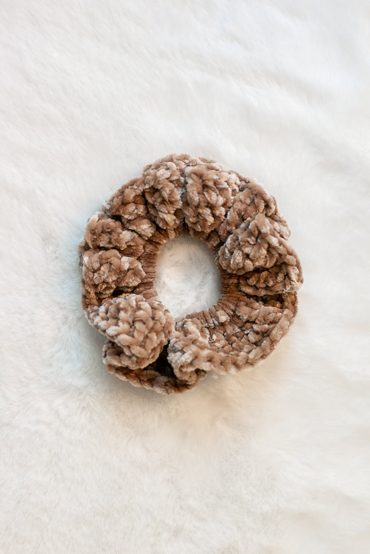 Jumbo Velvet Scrunchie