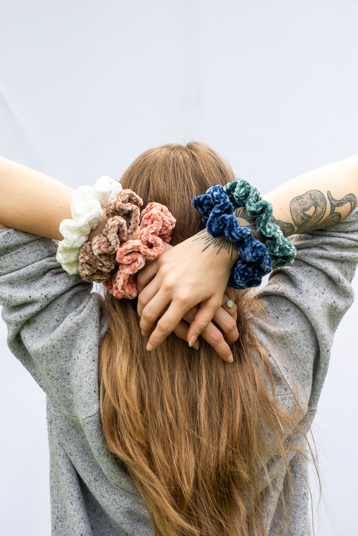 Jumbo Velvet Scrunchie