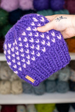 Load image into Gallery viewer, Little Heart Beanie
