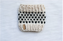 Load image into Gallery viewer, Matching Little Heart Beanie &amp; Cowl Set
